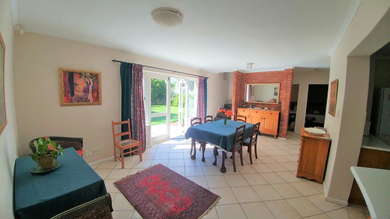 Besigheim Bed & Breakfast Стеленбош Екстериор снимка