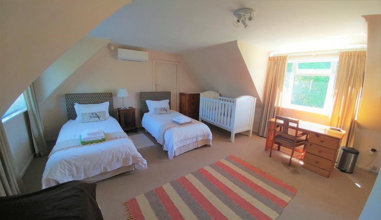 Besigheim Bed & Breakfast Стеленбош Екстериор снимка