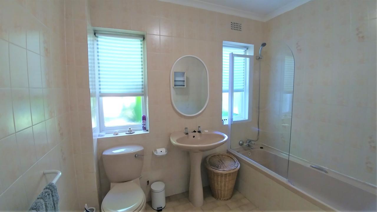 Besigheim Bed & Breakfast Стеленбош Екстериор снимка