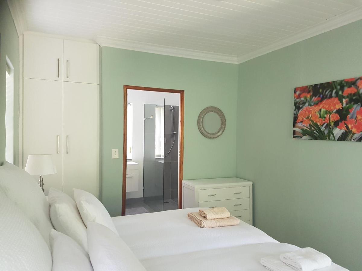 Besigheim Bed & Breakfast Стеленбош Екстериор снимка