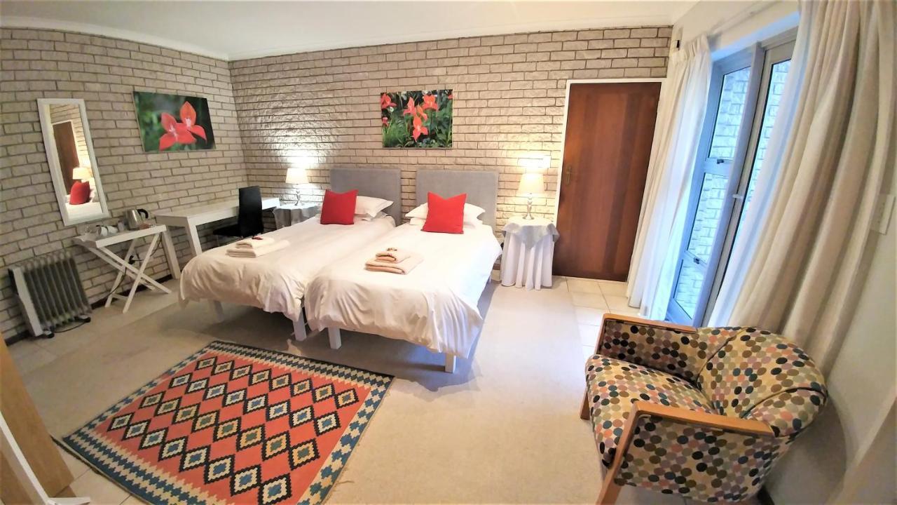 Besigheim Bed & Breakfast Стеленбош Екстериор снимка