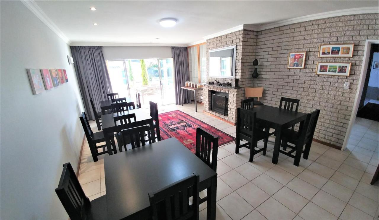 Besigheim Bed & Breakfast Стеленбош Екстериор снимка