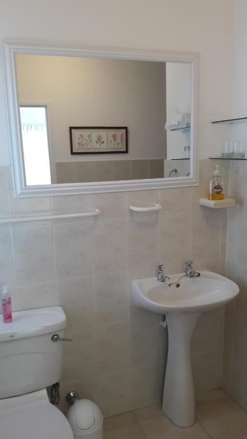 Besigheim Bed & Breakfast Стеленбош Екстериор снимка