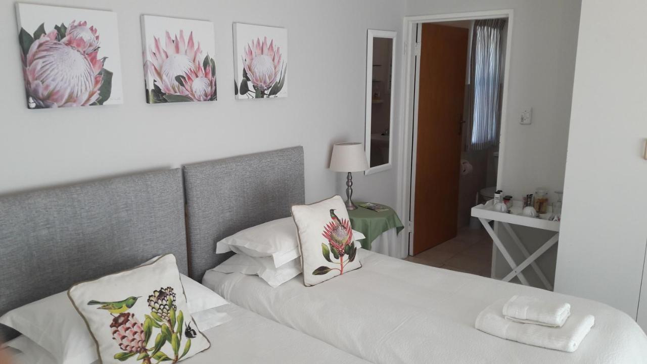 Besigheim Bed & Breakfast Стеленбош Екстериор снимка