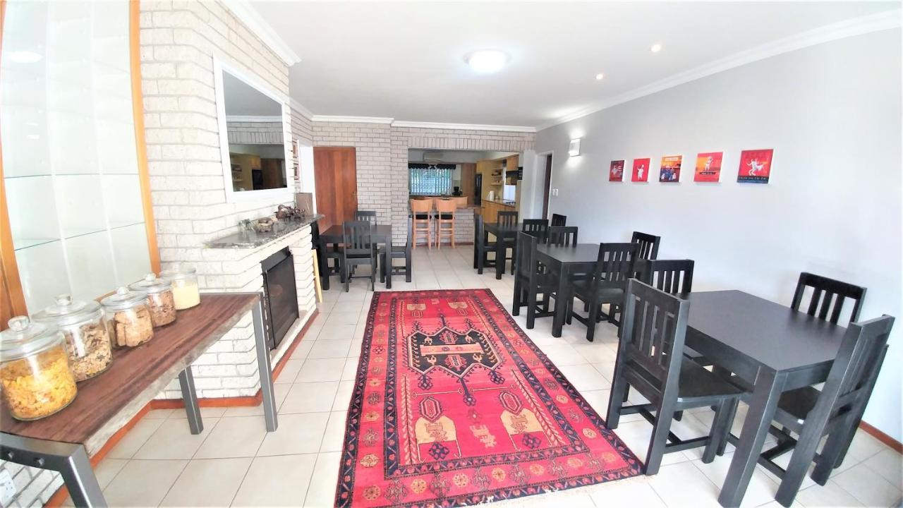 Besigheim Bed & Breakfast Стеленбош Екстериор снимка