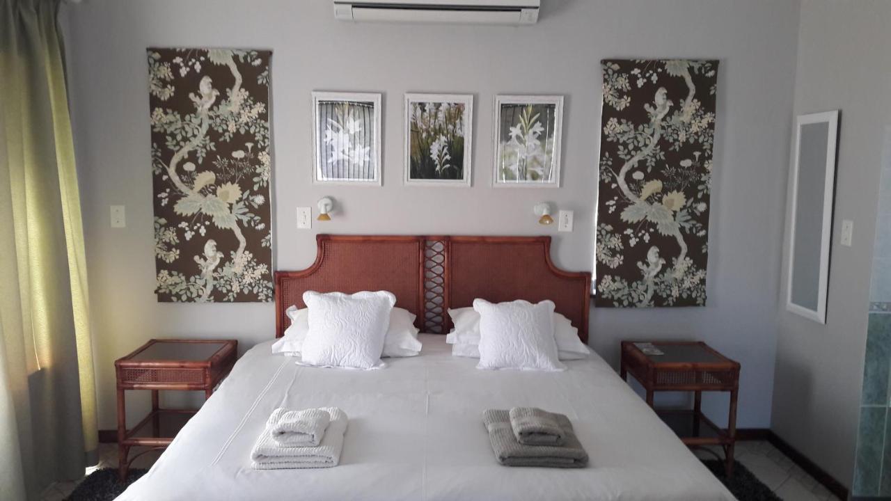 Besigheim Bed & Breakfast Стеленбош Екстериор снимка